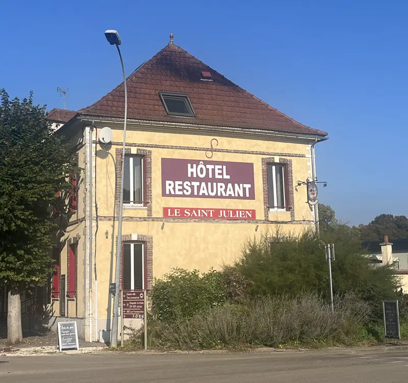 hotel restaurant saint julien du sault